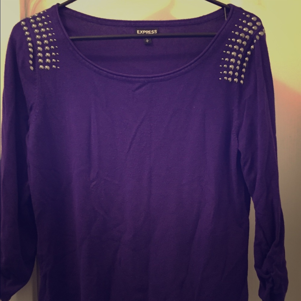 Express sweater with 3/4 length sleeve